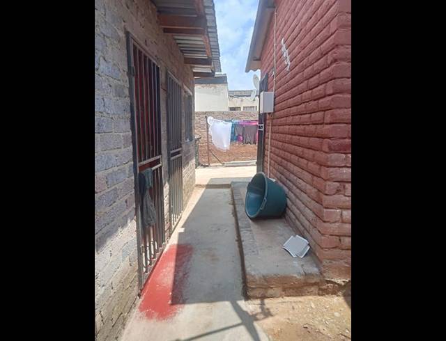 2 BEDROOM HOUSE FOR SALE IN COSMO CITY